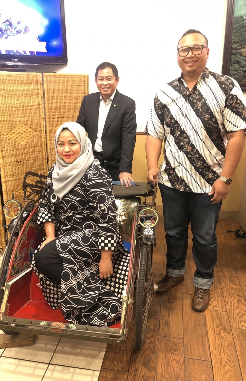Ignasius Jonan with Muhamad Rizqi and Kevinia Pramono-Rizqi in Houston